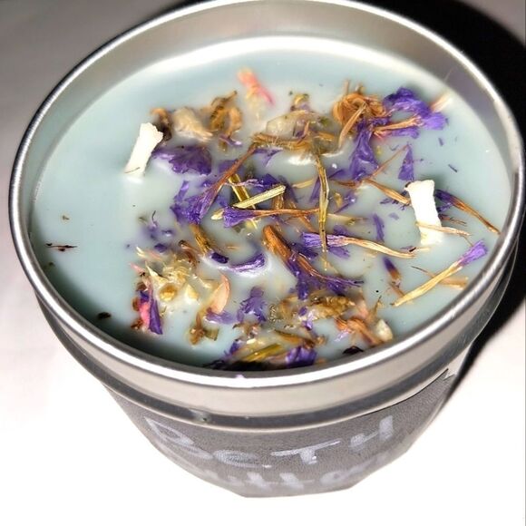 HAND crafted CANDLE-BETH DUTTONLIMITED EDITION - Picture 5 of 6